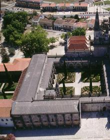 Legenda : Mosteiro da Batalha : vista area  Autor da fotografia : Lus Pavo   Data da fotografia : 1995    fotogrficos : IGESPAR, IP DIDA  AF/ Lus Pavo