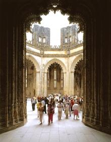 Legenda : Mosteiro da Batalha : Capelas Imperfeitas : arco triunfal  Autor da fotografia : Lus Pavo  Data da fotografia : 2005   fotogrficos : IGESPAR, IP DIDA  AF/ Lus Pavo